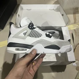 thumbnail for 7. Orphan slight flaw top layer skin AJ4
