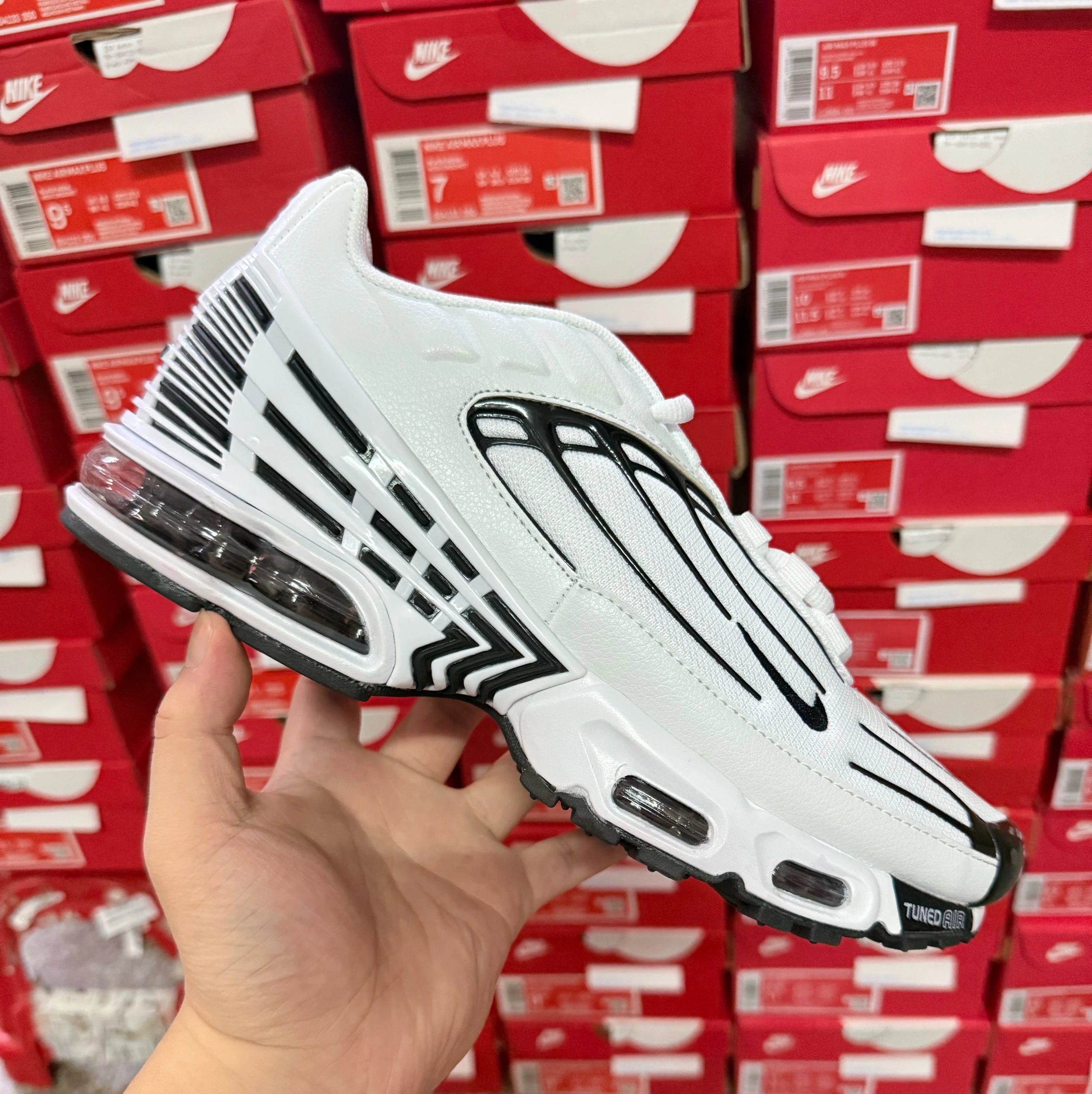 VT Batch - White/Black