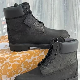 thumbnail for T-shirts with yellow boots