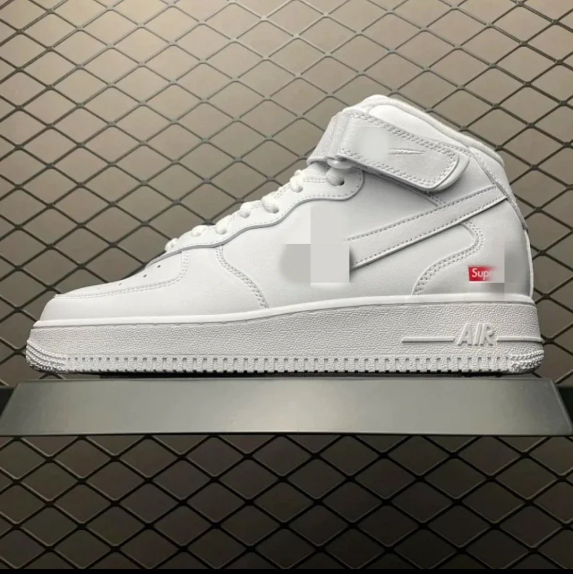 SUPREME Mid Top White