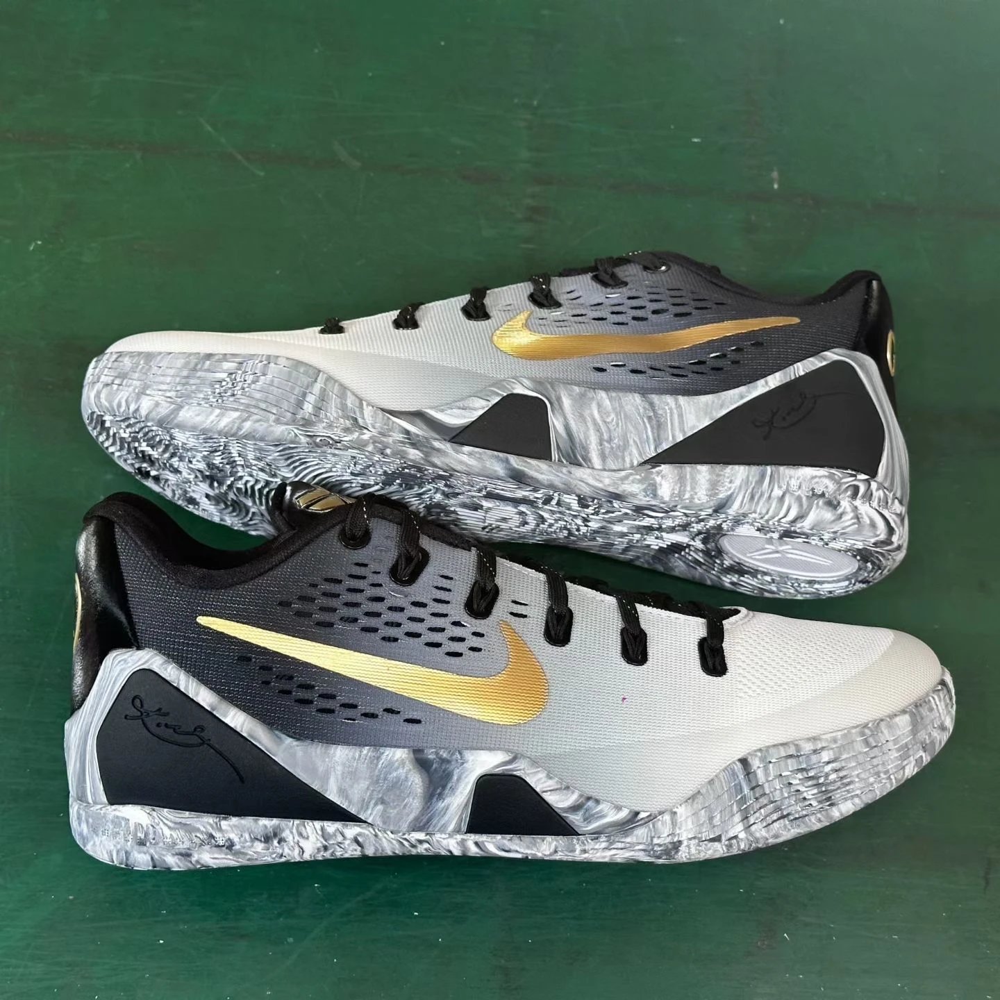 KOBE 9 Black, White, and Gold SKU image