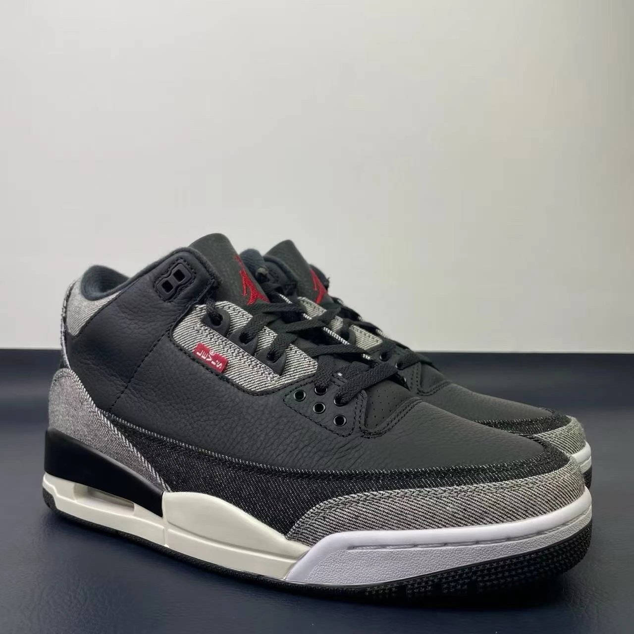 Jordan 3 Retro SP Levi's Black Denim IR0914-400