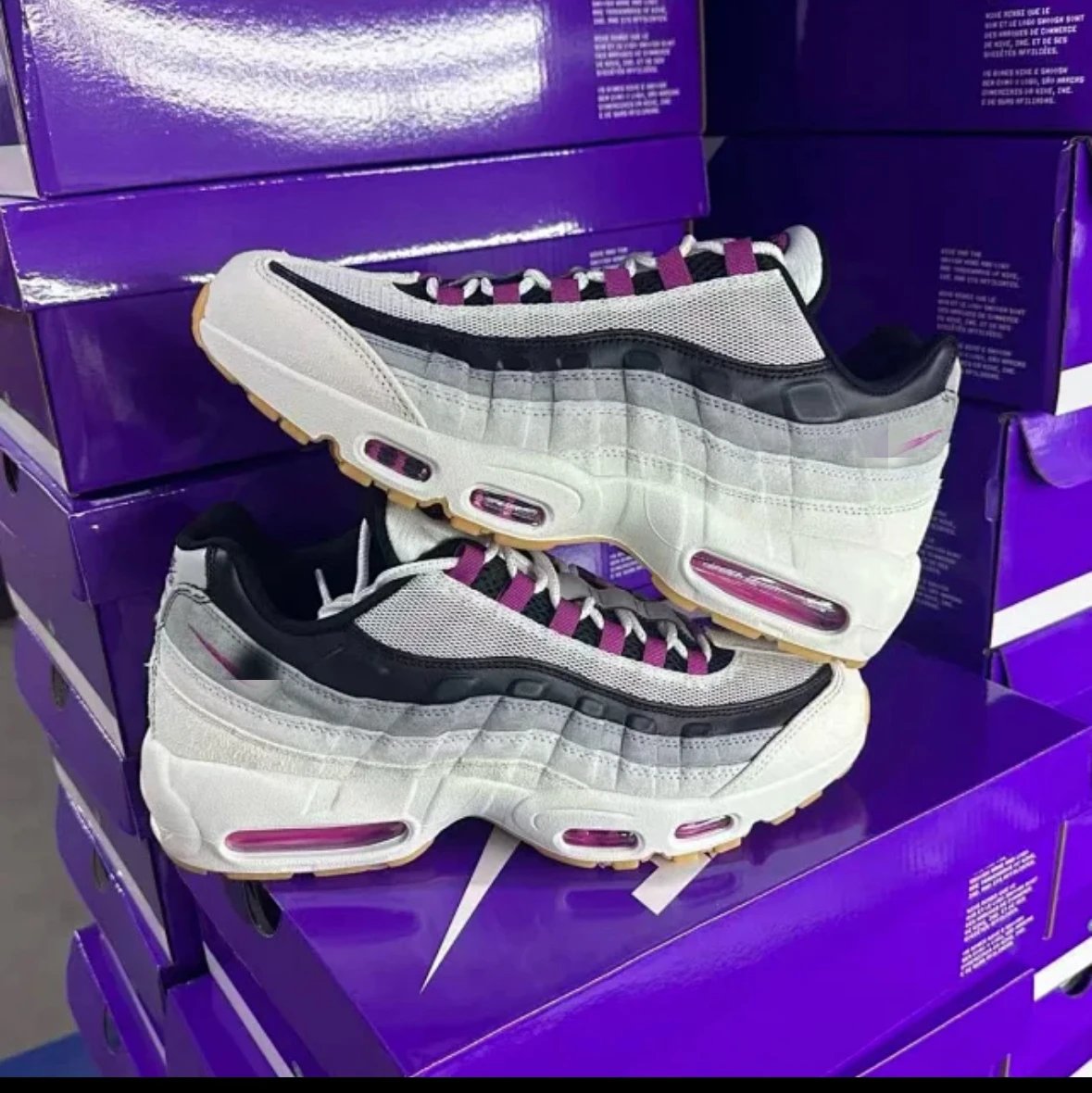 SB Collab White Purple