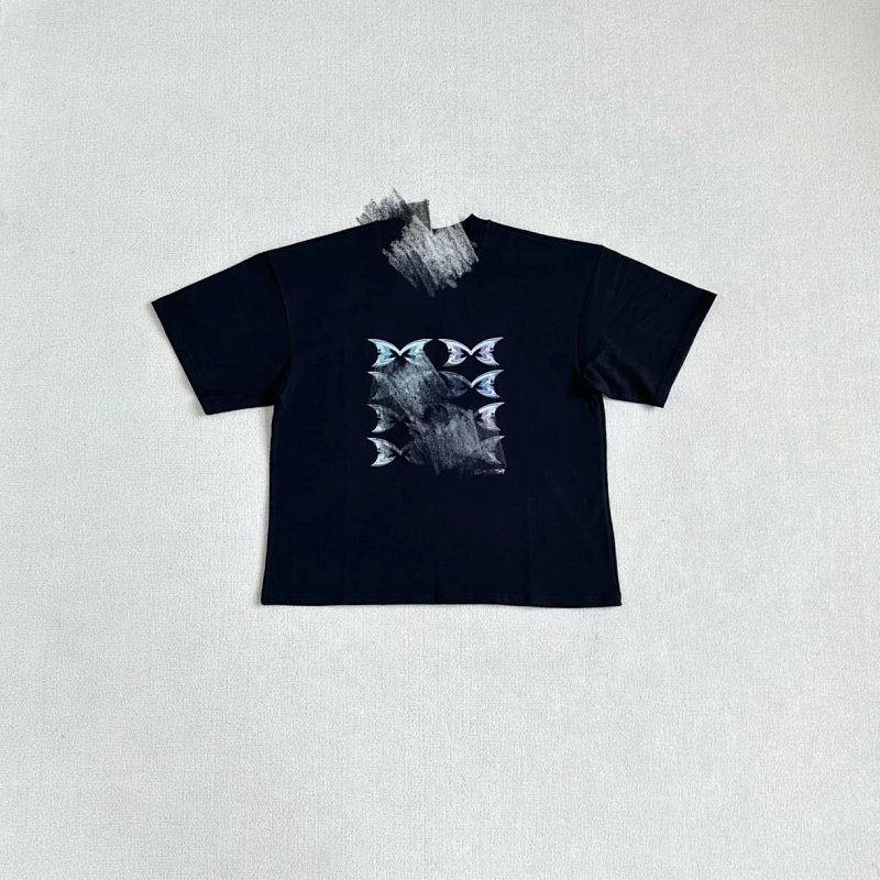 （Mertra Stacked Logo Tee｜black）