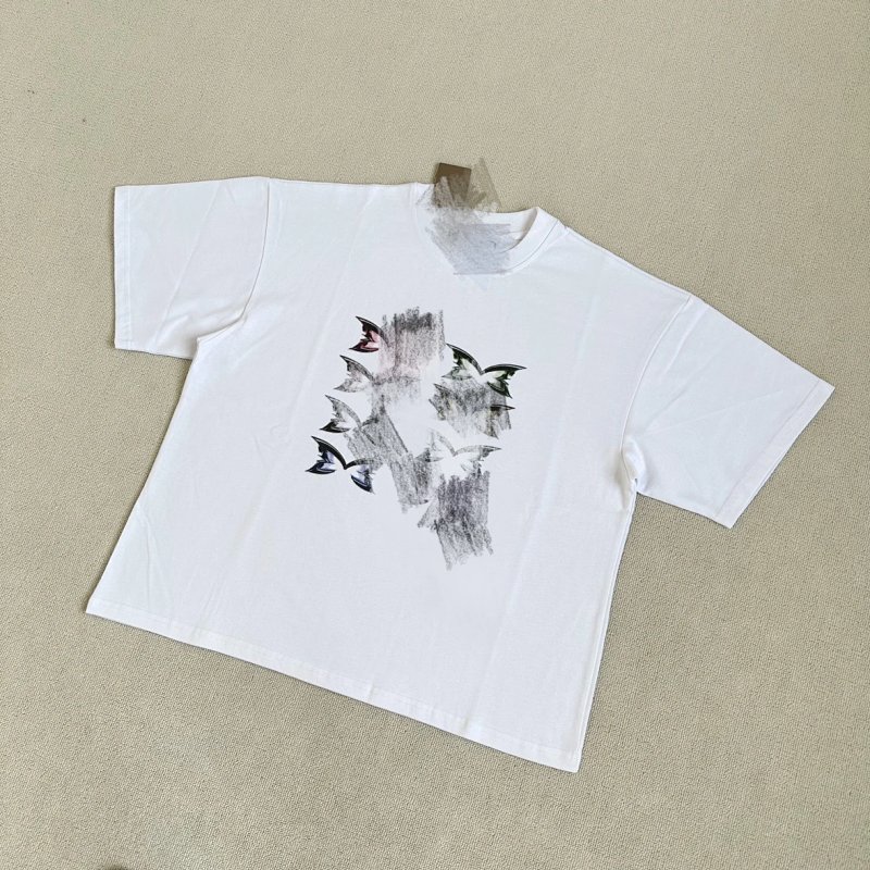 （Mer… (Mertra Stacked Logo Tee｜White）