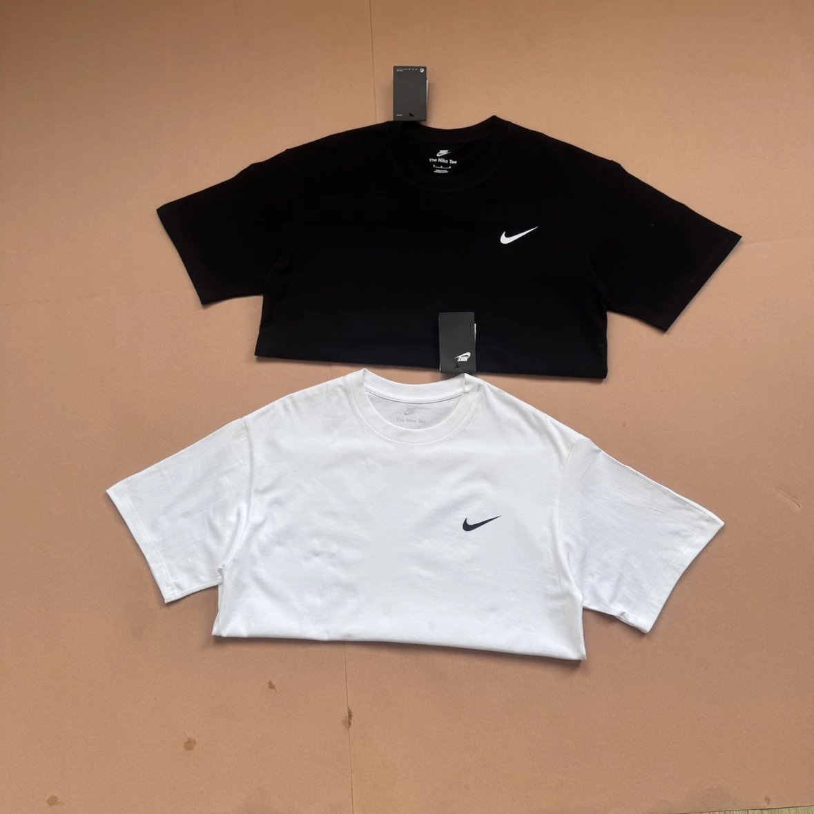 Special clearance for two items and 5 more discounts. High quality hook with small label printed on the chest, pure cotton short sleeved T-shirt for both men and women, suitable for couples