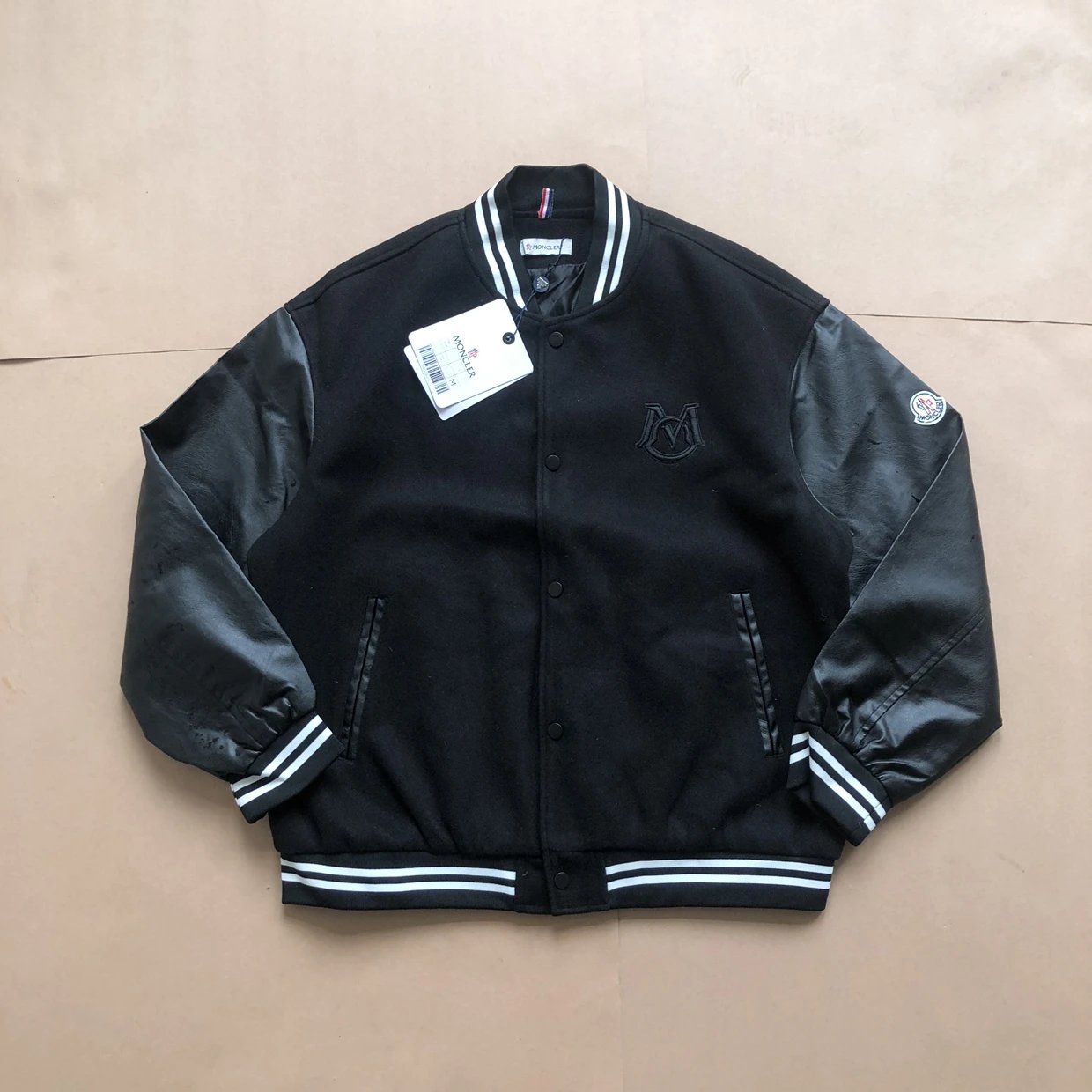 Menghuo processing a small amount of high-quality MK stand up collar leather sleeves baseball jacket for both men and women, couple jacket jacket jacket
