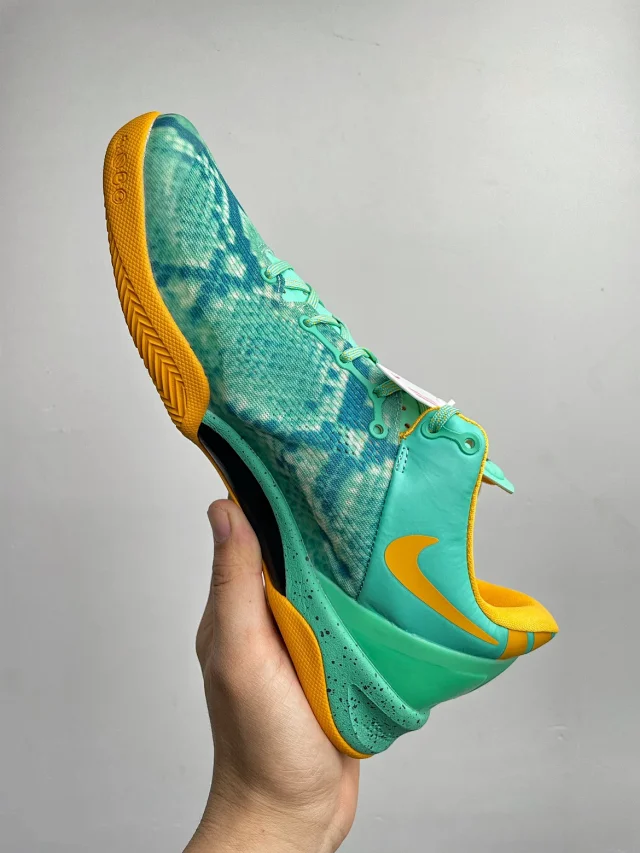 Nike Sneakers Kobe 8 basketball shoes product detail image 18