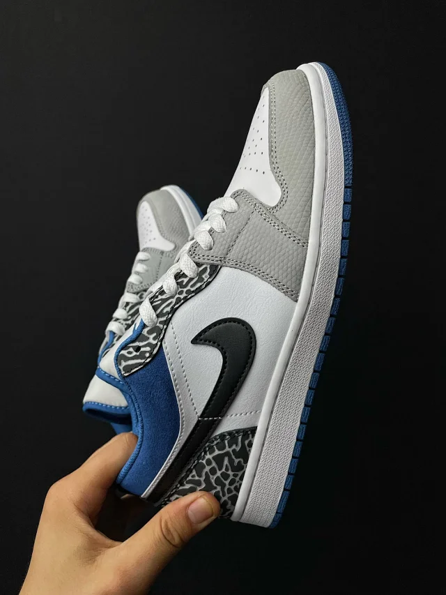 Nike Sneakers Air Jordan 1 Low product detail image 59
