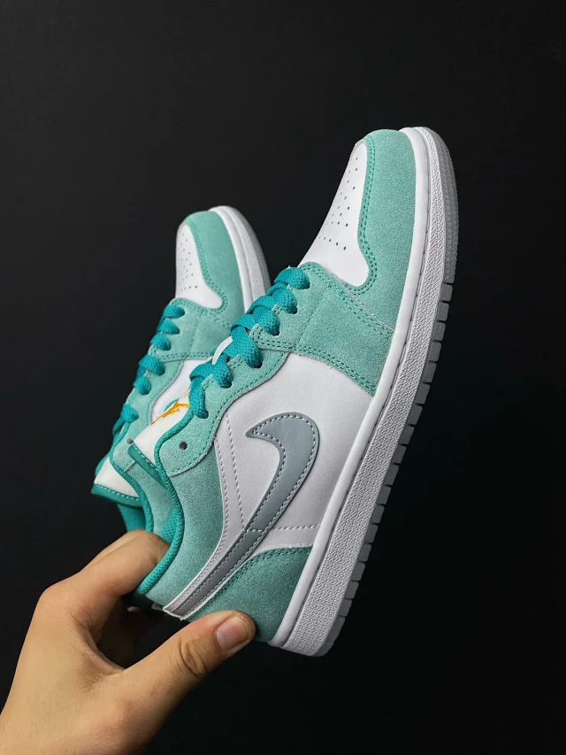 Nike Sneakers Air Jordan 1 Low product detail image 70