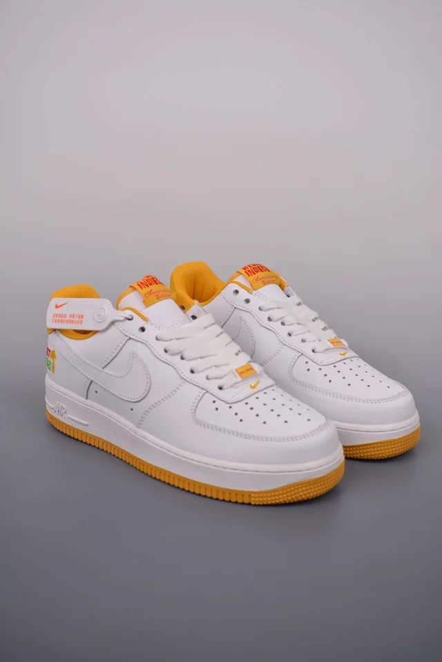 Nike Sneakers Air Force 1 Low Graphic product detail image 40