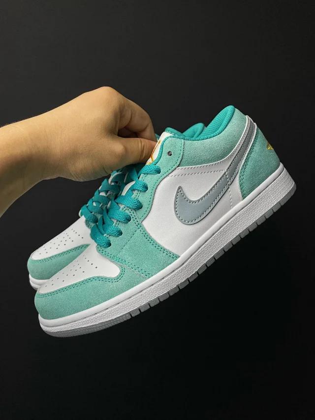 Nike Sneakers Air Jordan 1 Low product detail image 71