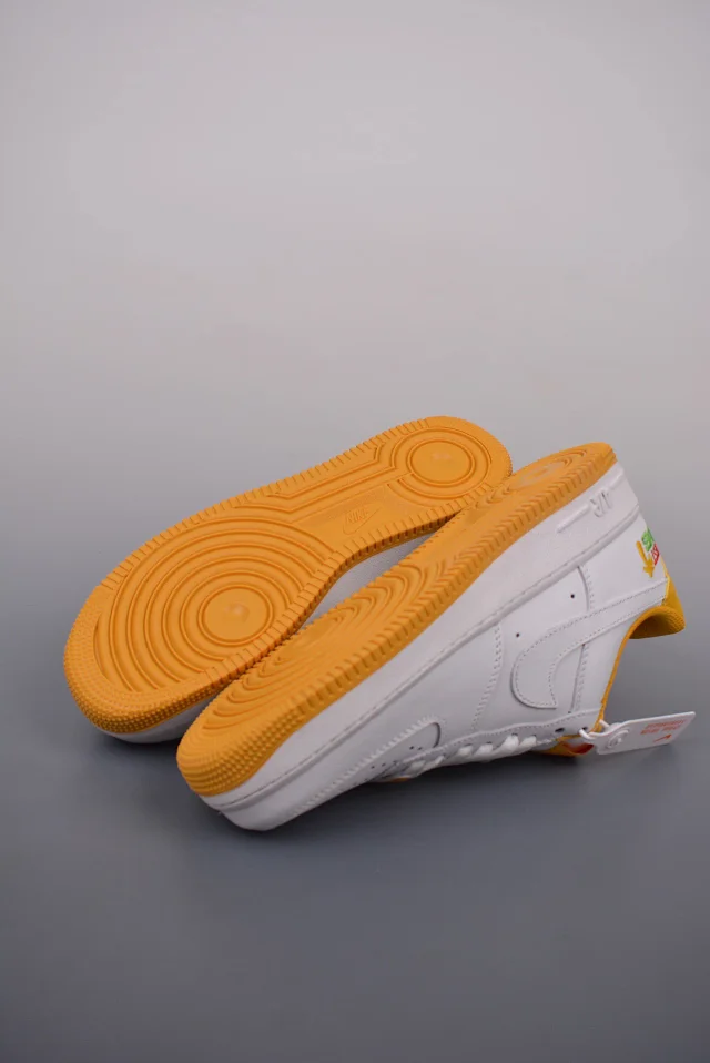 Nike Sneakers Air Force 1 Low Graphic product detail image 42