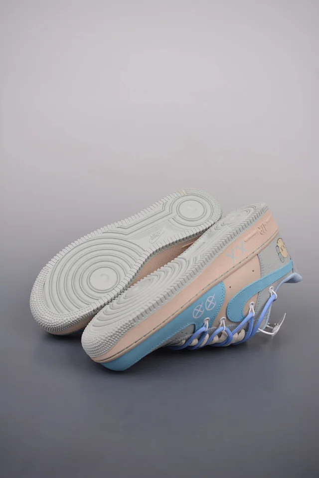 Nike Sneakers Air Force 1 Low Graphic product detail image 27