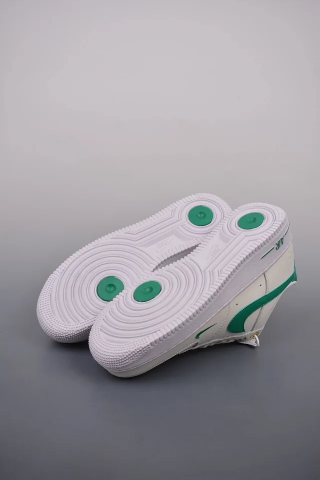 Nike Sneakers Air Force 1 Low Graphic product detail image 8