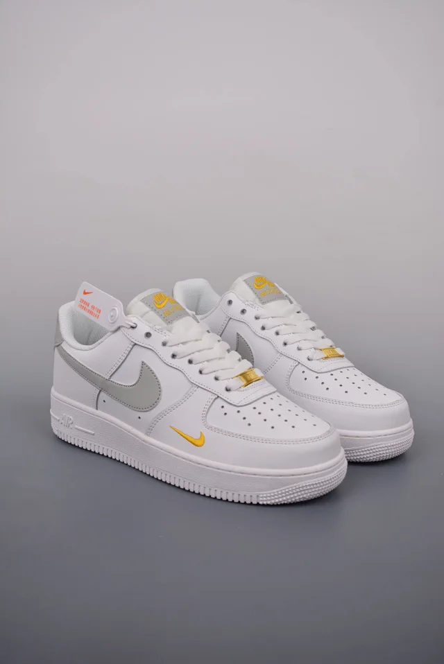 Nike Sneakers Air Force 1 Low Graphic product detail image 15