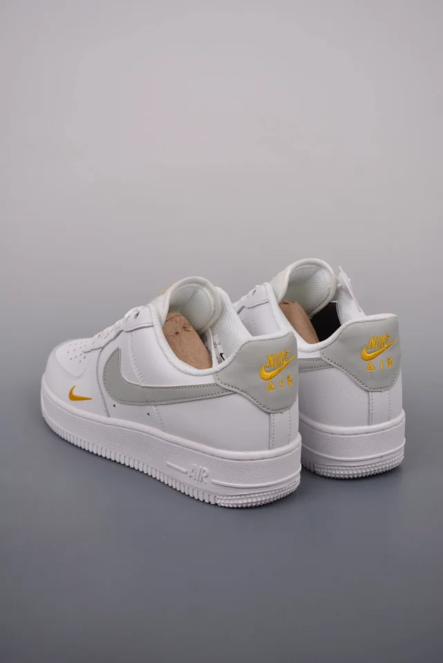 Nike Sneakers Air Force 1 Low Graphic product detail image 16