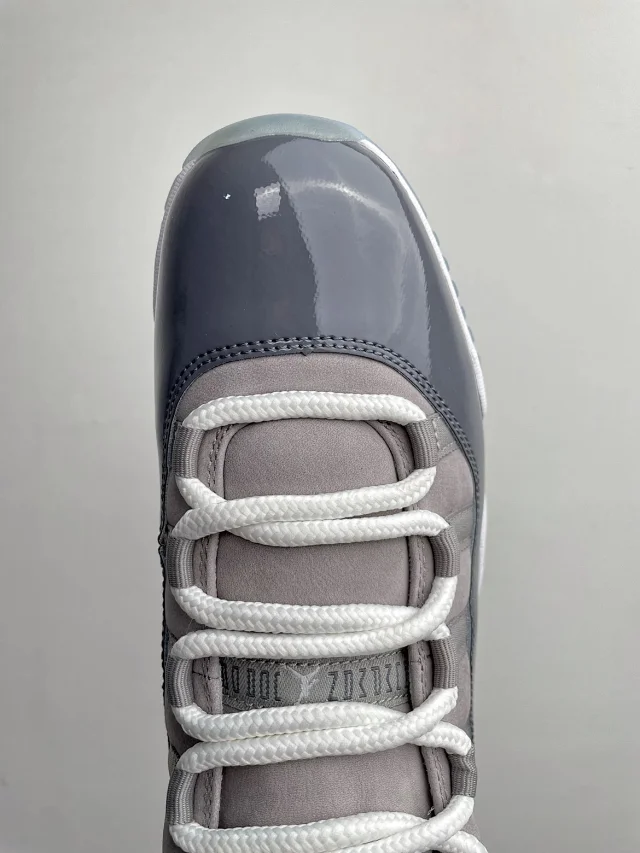 Jordan Sneakers Air 11 product detail image 7