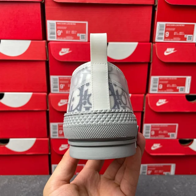 Dior Sneakers B23 Low-Top Logo Print product detail image 11