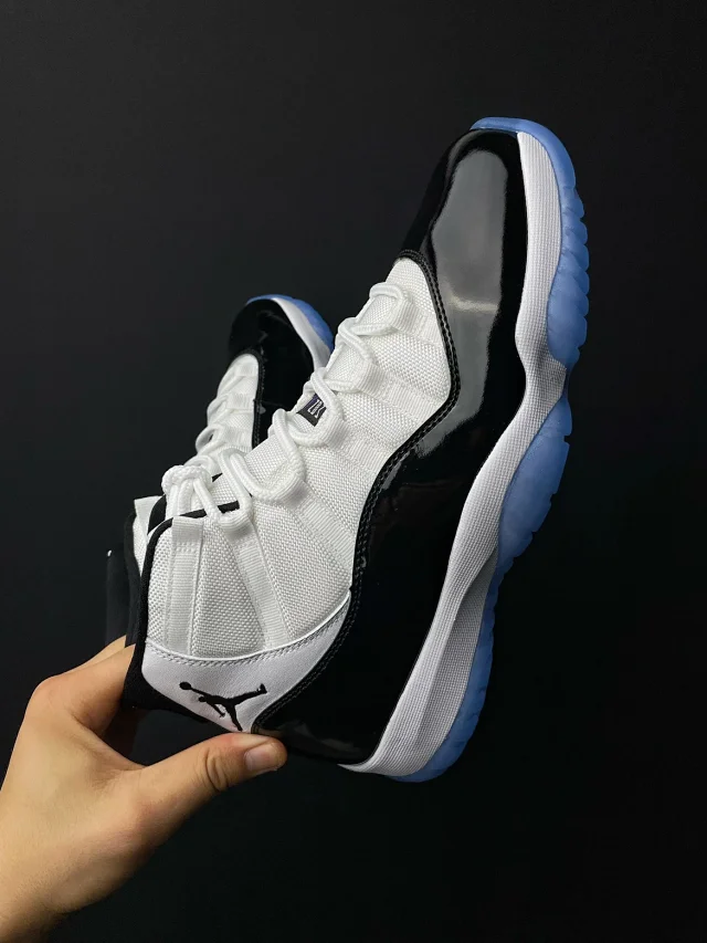 Jordan Sneakers Air 11 product detail image 29