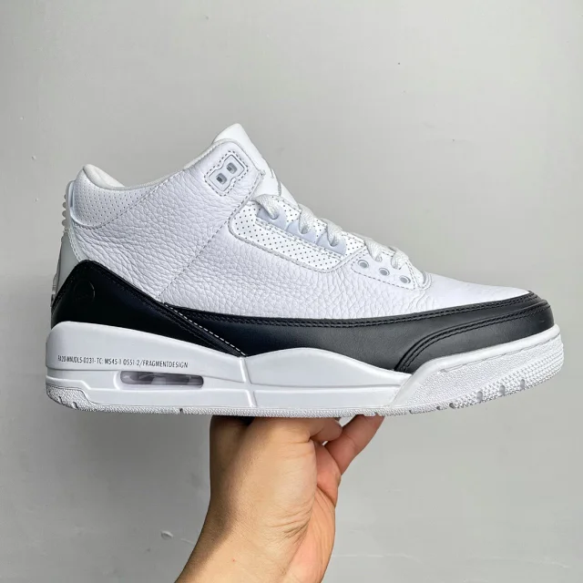 Nike Air Jordan 3 product detail image 1