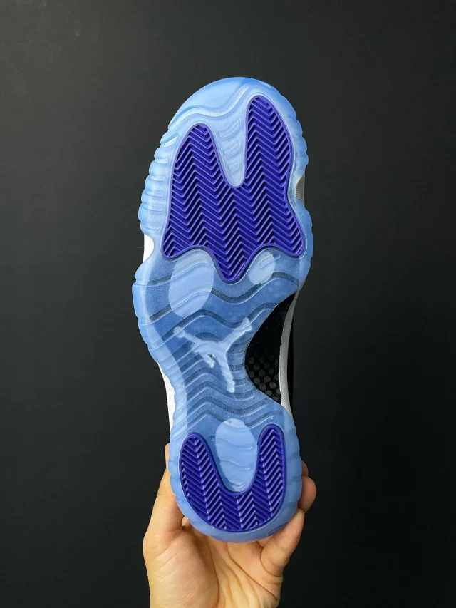 Jordan Sneakers Air 11 product detail image 36