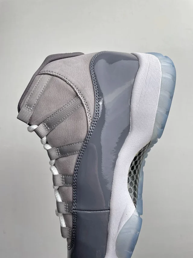 Jordan Sneakers Air 11 product detail image 5