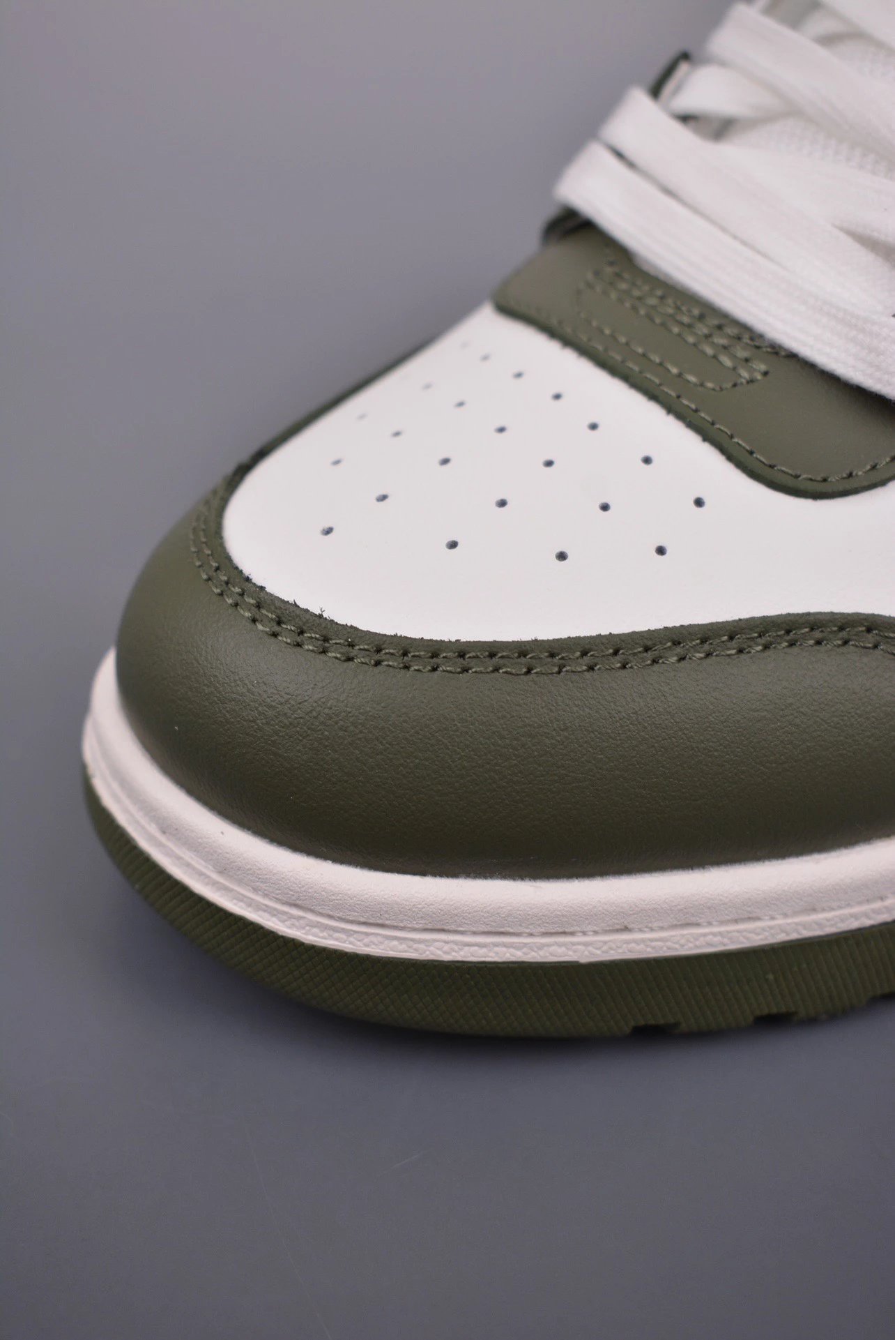 Off-White Arrow Low Blue and White Sneakers - 62