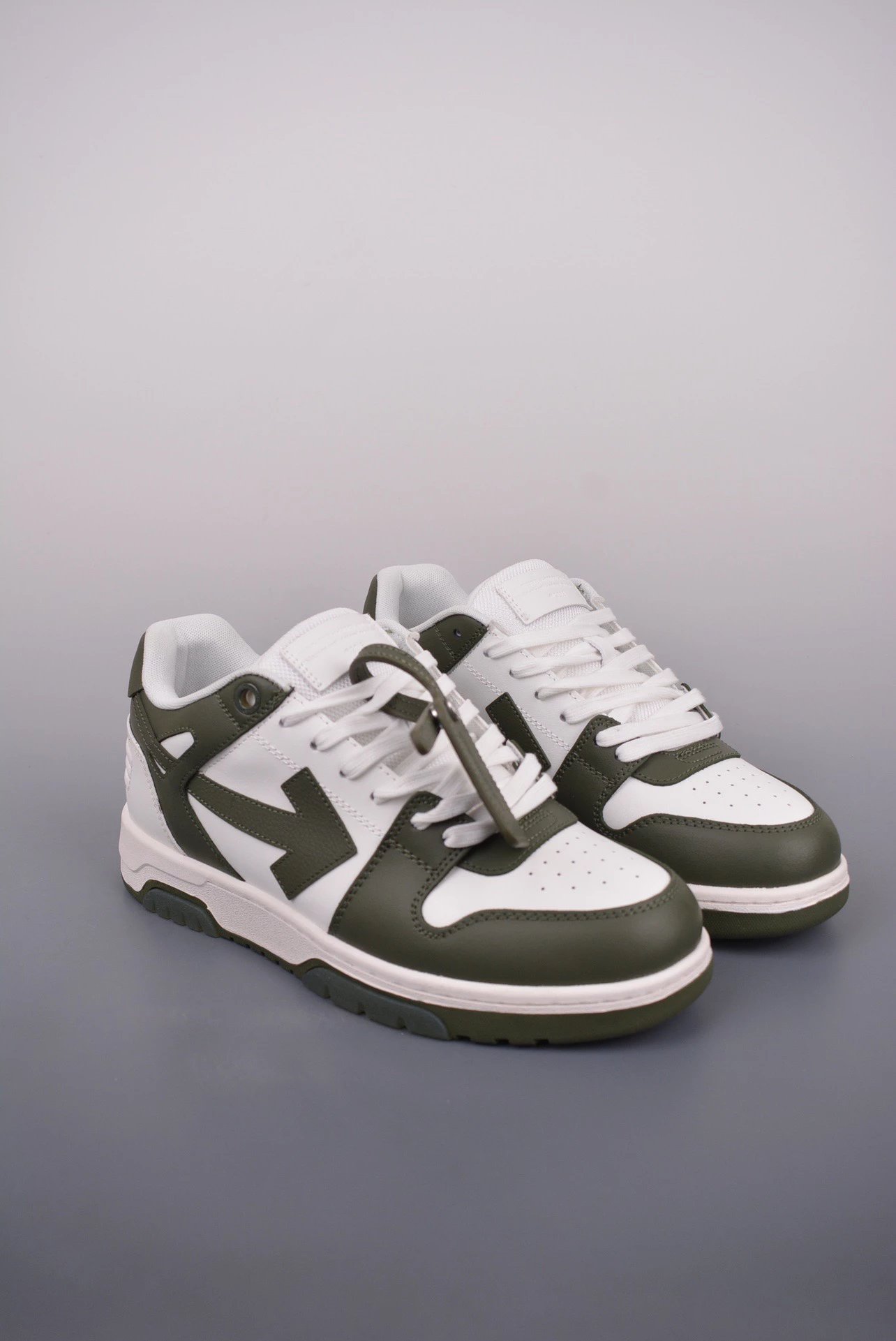 Off-White Arrow Low Blue and White Sneakers - 58