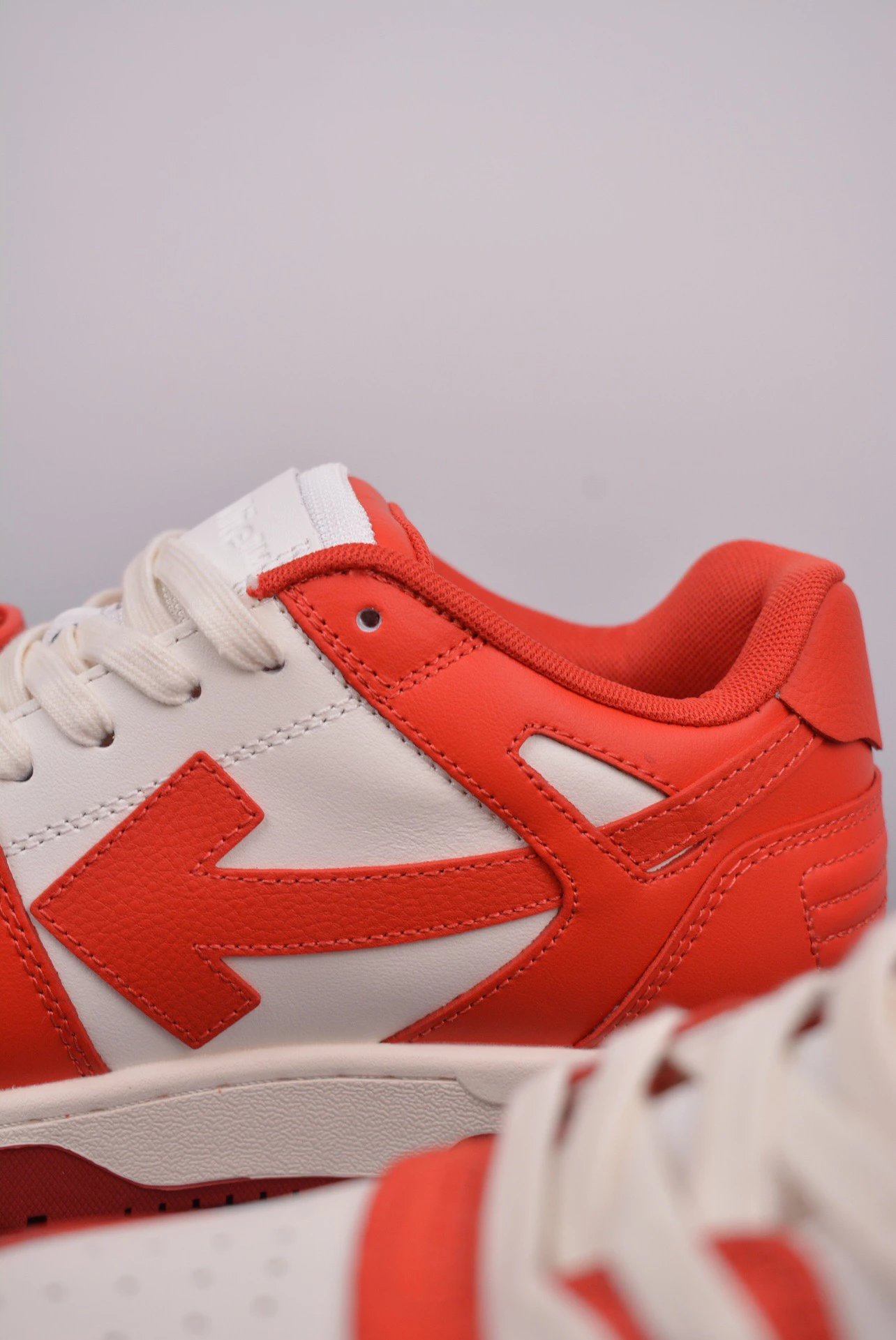 Off-White Arrow Low Blue and White Sneakers - 10