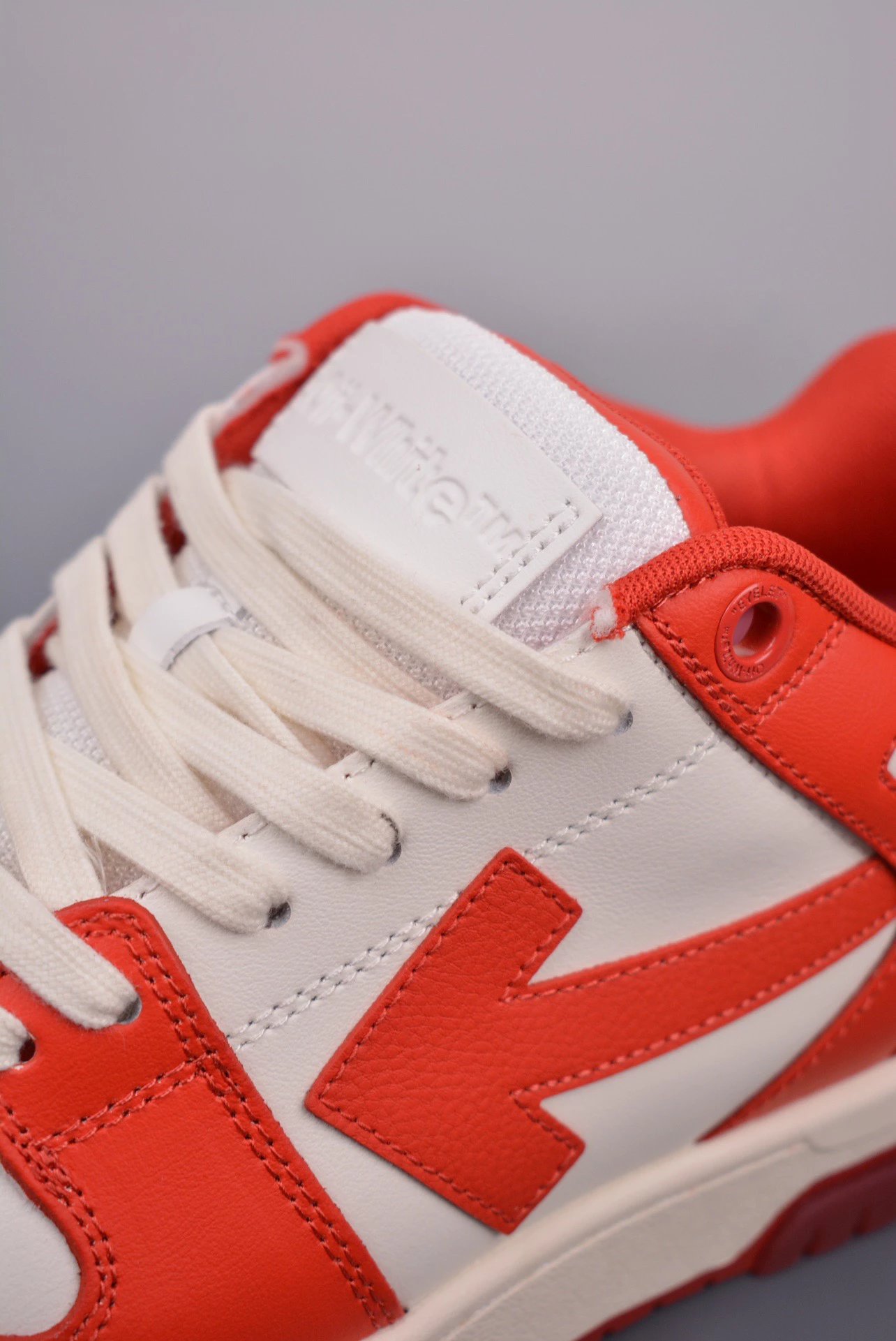 Off-White Arrow Low Blue and White Sneakers - 9