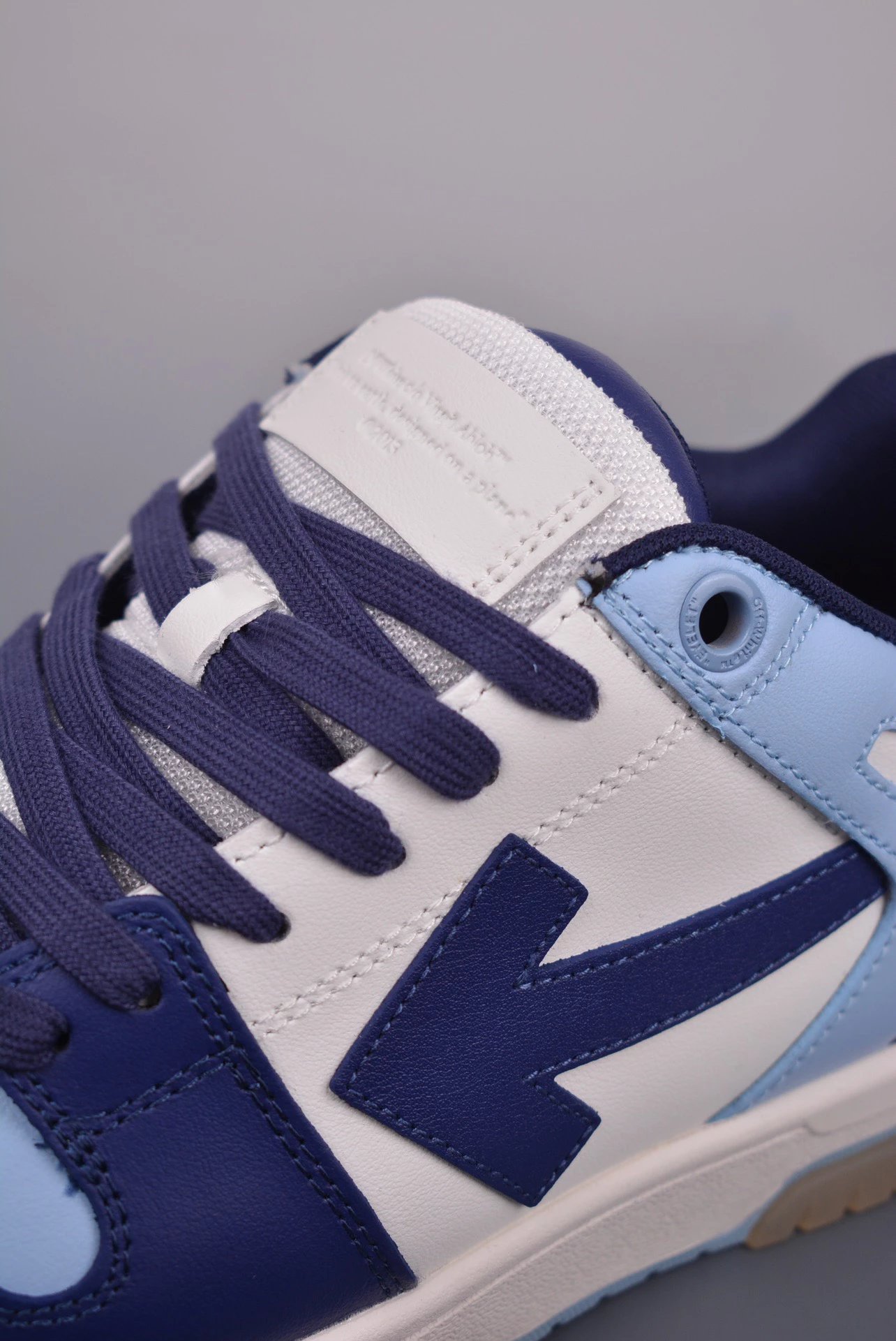 Off-White Arrow Low Blue and White Sneakers - 27