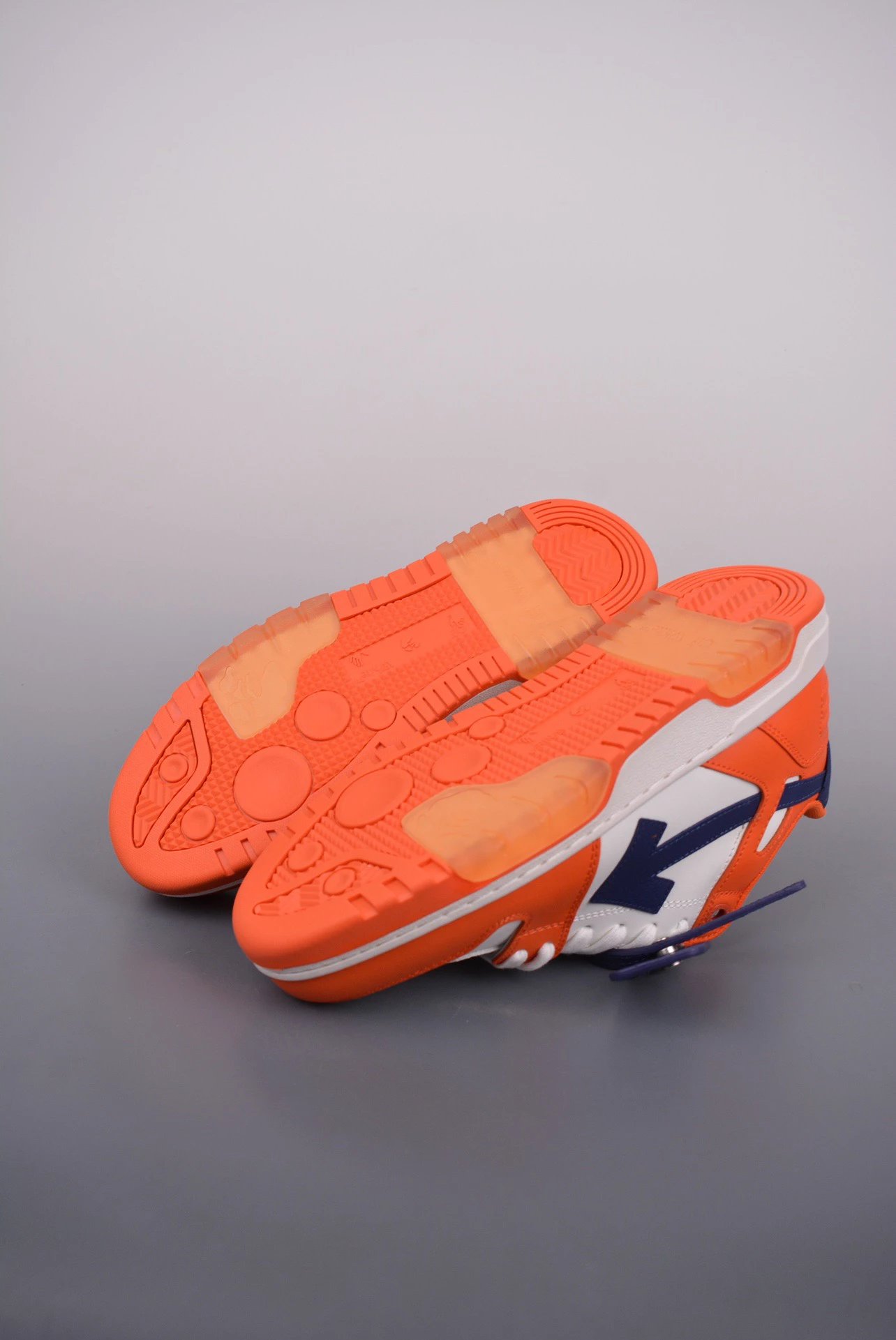 Off-White Arrow Low Blue and White Sneakers - 51