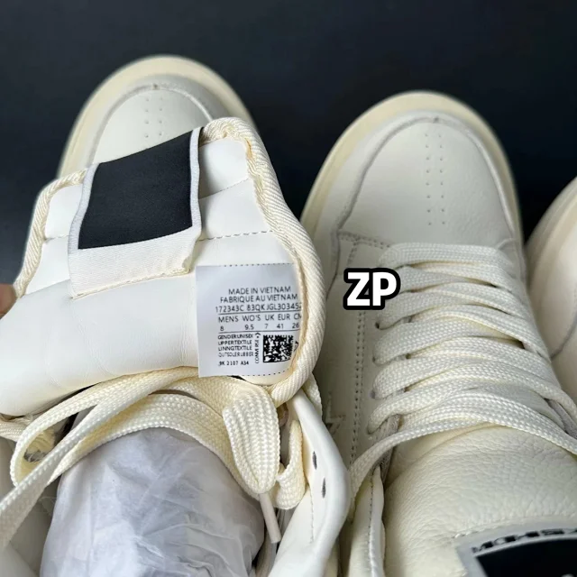 Rick Owens Sneakers Low-top lace-up with contrast side stripe and serrated sole product detail image 56