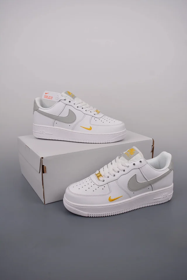 Nike Sneakers Air Force 1 Low Graphic product detail image 19