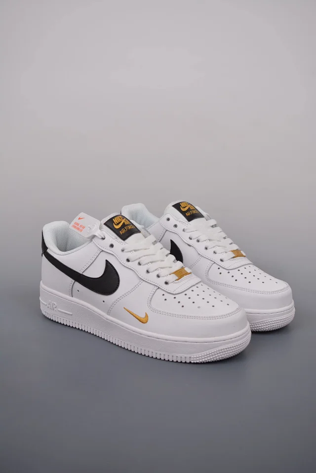 Nike Sneakers Air Force 1 Low Graphic product detail image 20