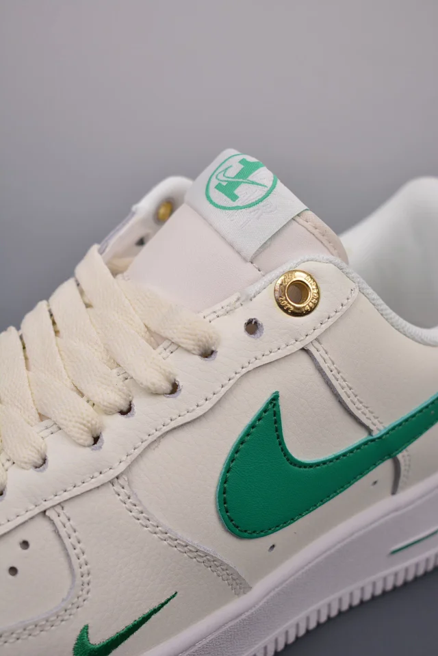 Nike Sneakers Air Force 1 Low Graphic product detail image 11