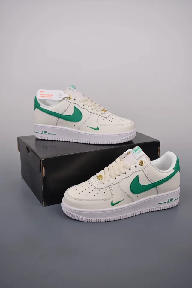 Nike Sneakers Air Force 1 Low Graphic product detail image 14