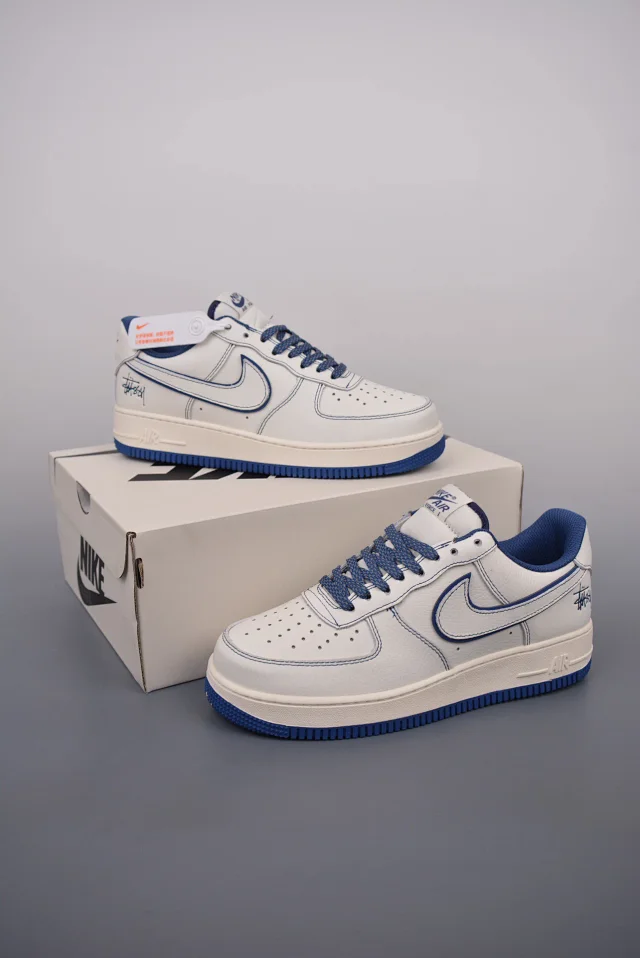 Nike Sneakers Air Force 1 Low Graphic product detail image 39