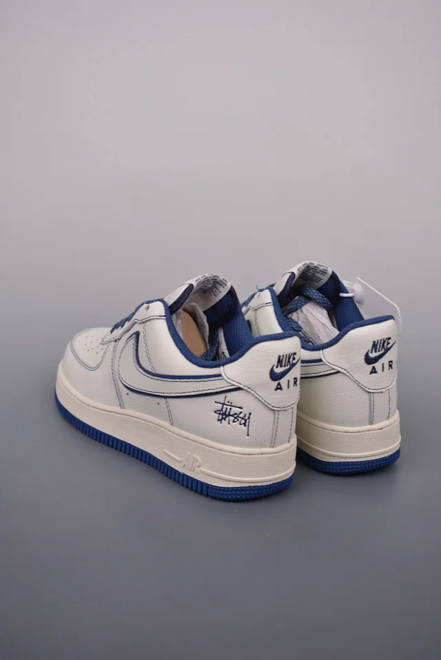 Nike Sneakers Air Force 1 Low Graphic product detail image 36