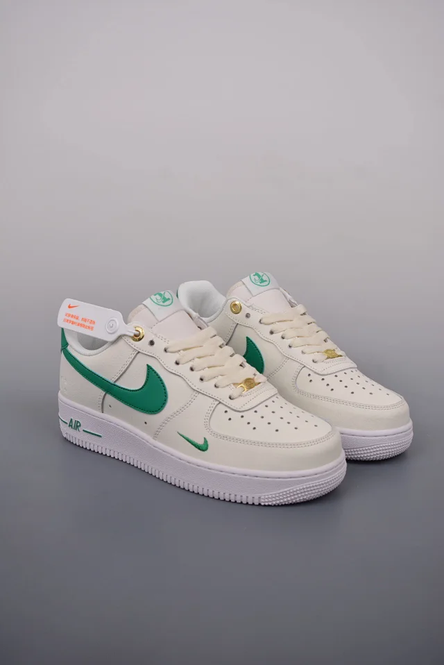 Nike Sneakers Air Force 1 Low Graphic product detail image 6