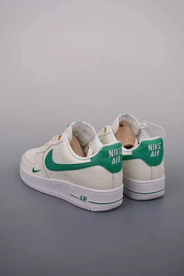 Nike Sneakers Air Force 1 Low Graphic product detail image 7