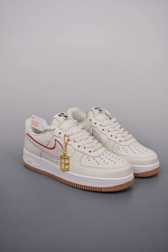 Nike Sneakers Air Force 1 Low Graphic product detail image 30