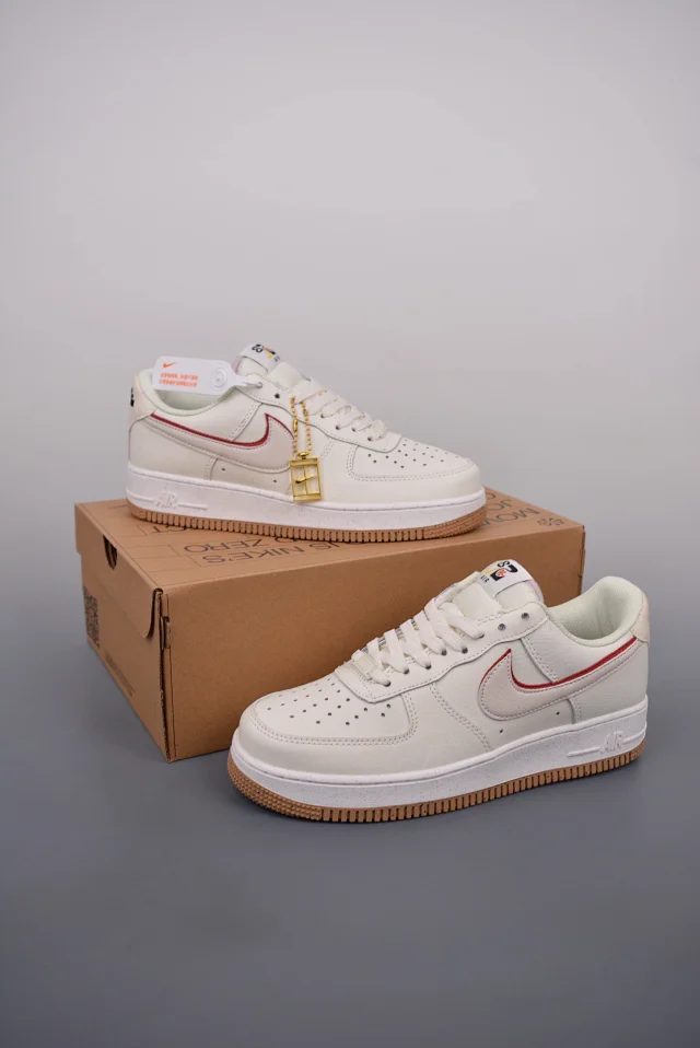 Nike Sneakers Air Force 1 Low Graphic product detail image 34