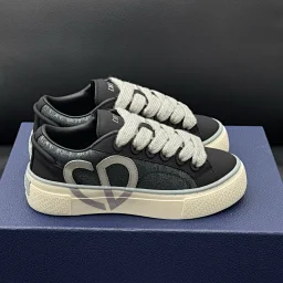 thumbnail for B33  Avenue Montaigne Mens