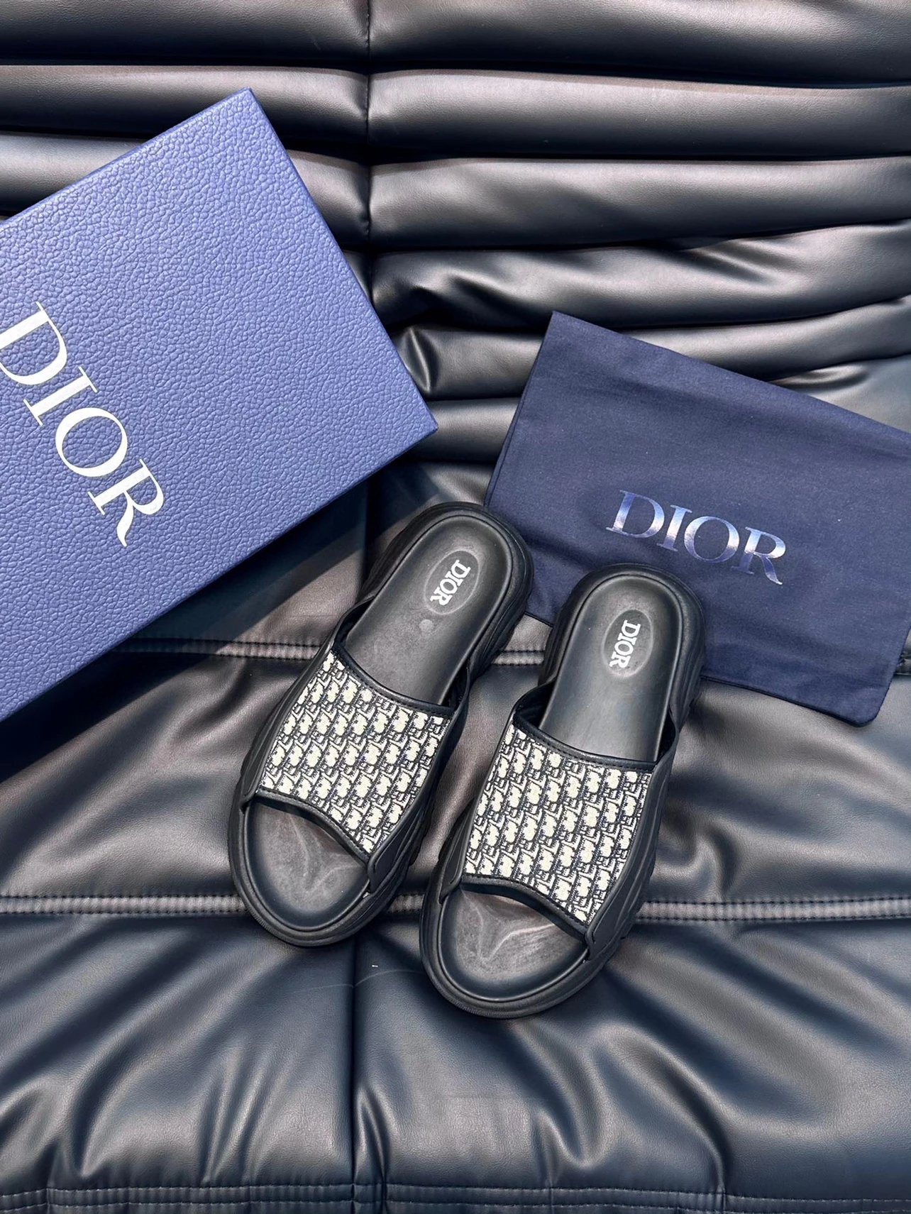 DHTown Oblique Slippers  7