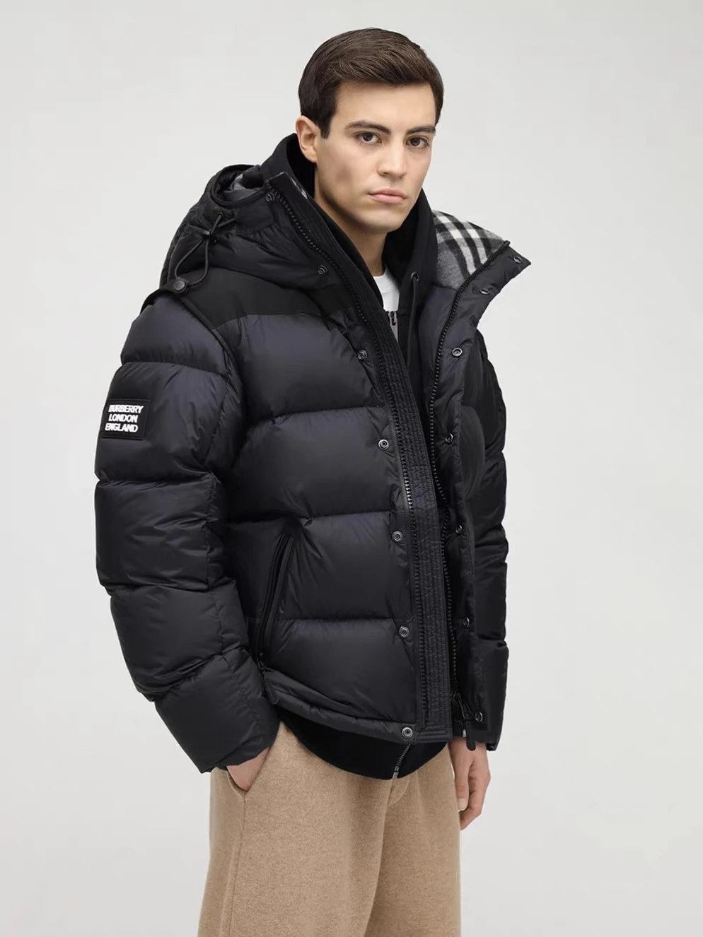 B Detachable sleeve down jacket