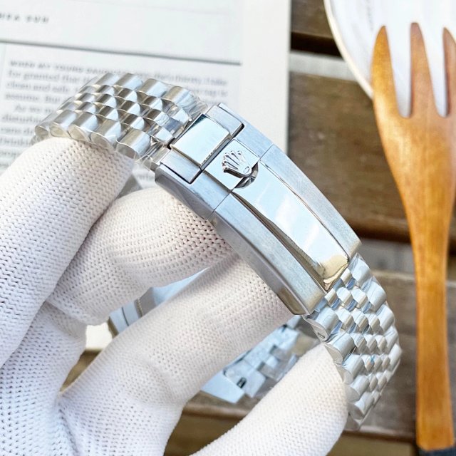 Rolex Watch: seller detail photo 14