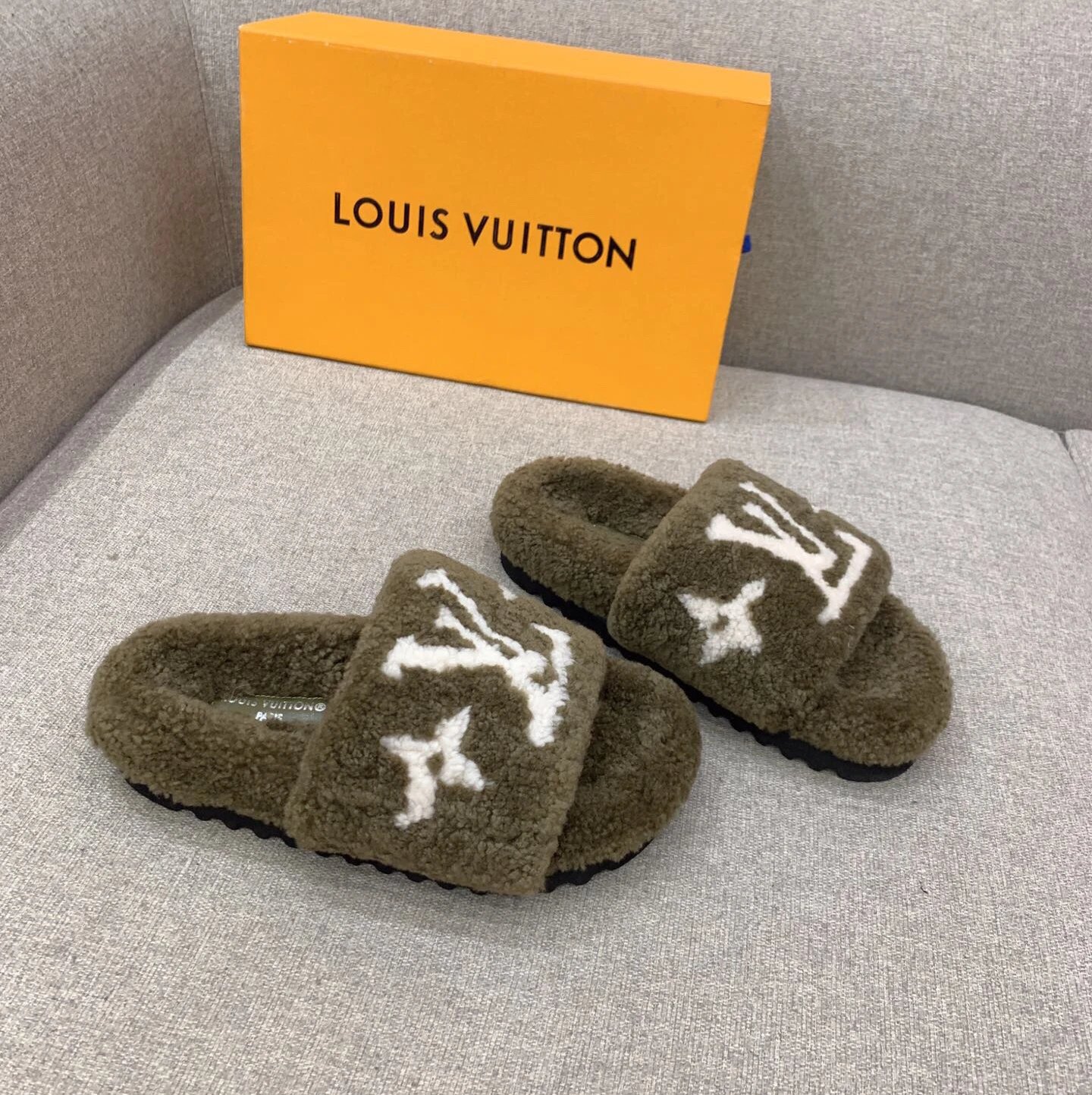 LV Bom Dia Shoes — Military green and white characters colorway — USFans Spreadsheet photo
