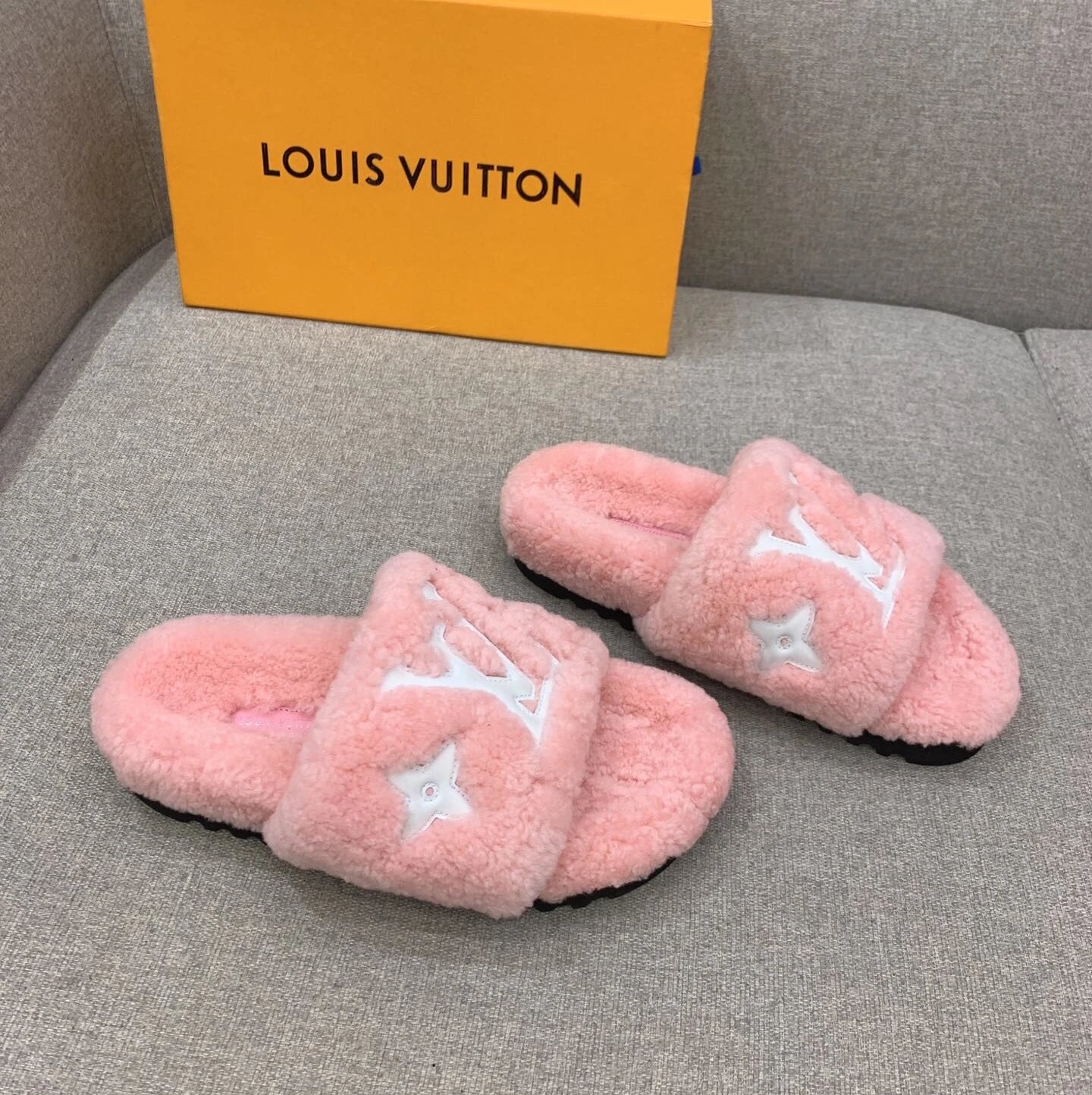 LV Bom Dia Shoes — Pink and white characters colorway — USFans Spreadsheet photo